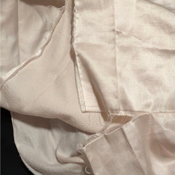 Dior Soft Pink Robe - Picture 6 of 8